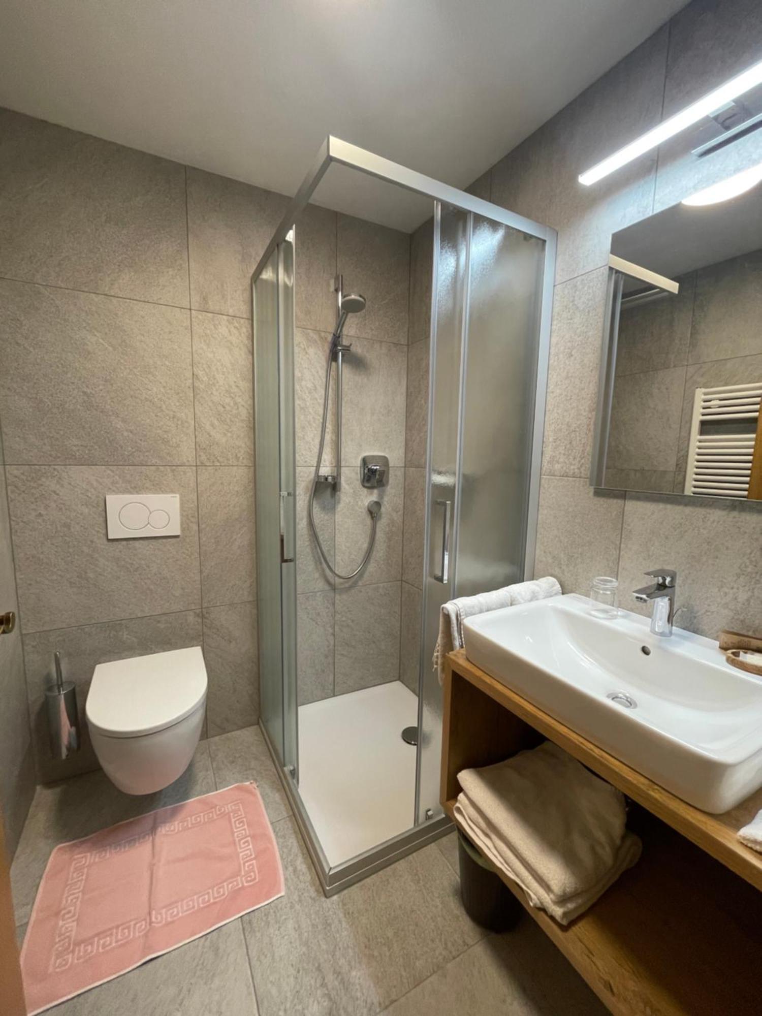 Da Kathi Aparthotel Innichen Exteriör bild