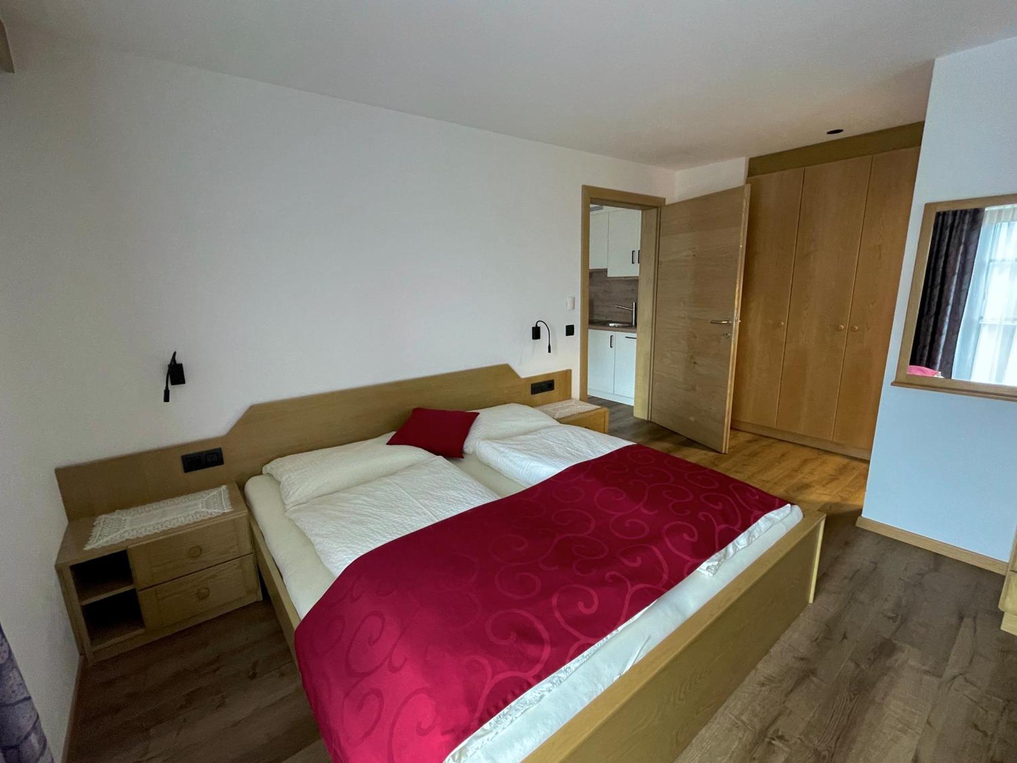 Da Kathi Aparthotel Innichen Exteriör bild